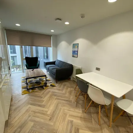 Eyre Square Self Catering *