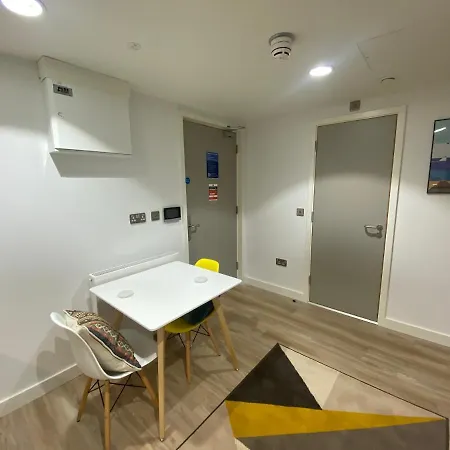 Eyre Square Self Catering *
