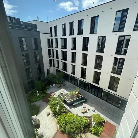Eyre Square Self Catering * Galway