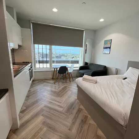 شقة Eyre Square Self Catering *