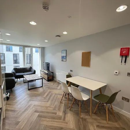Eyre Square Self Catering * Galway