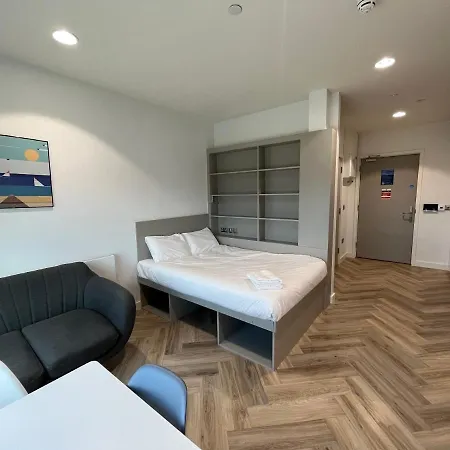 Eyre Square Self Catering *