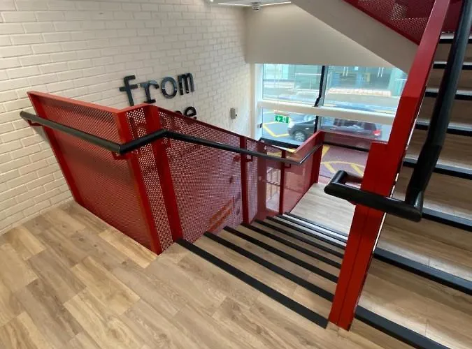 Eyre Square Self Catering *