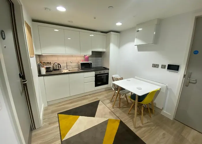 Eyre Square Self Catering * Galway