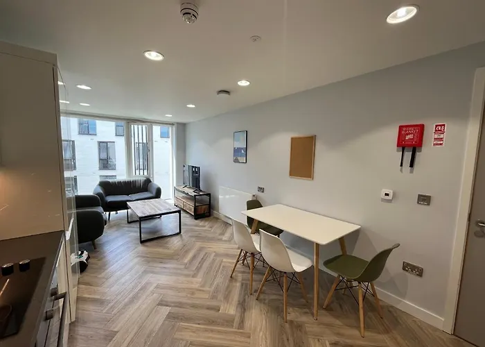 Eyre Square Self Catering * Galway