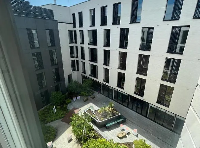 Eyre Square Self Catering * Galway