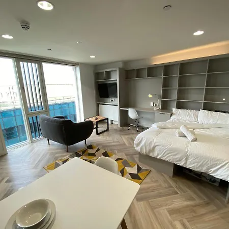 Eyre Square Self Catering شقة